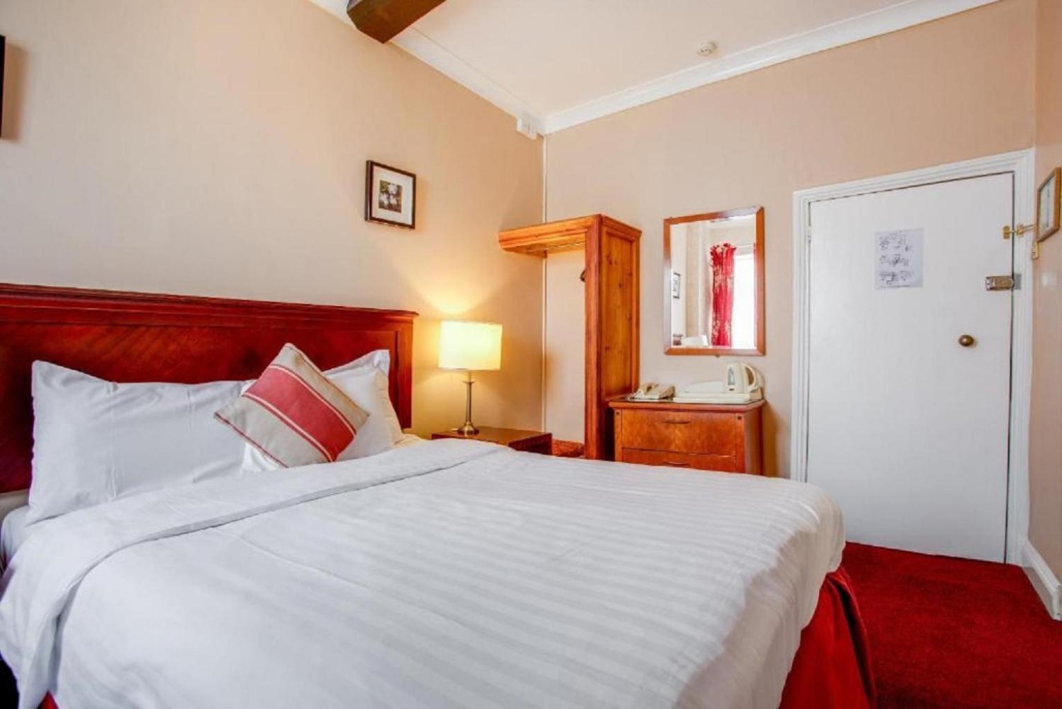 The Rose And Crown Hotel Wisbech Extérieur photo